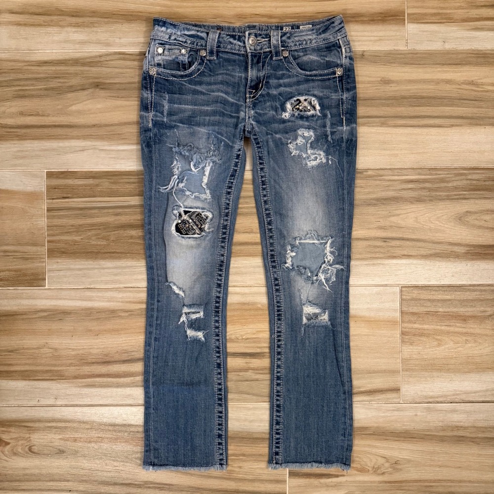 Miss Me Signature Cropped Distressed Embellished Jeans Size 27 JE8092C